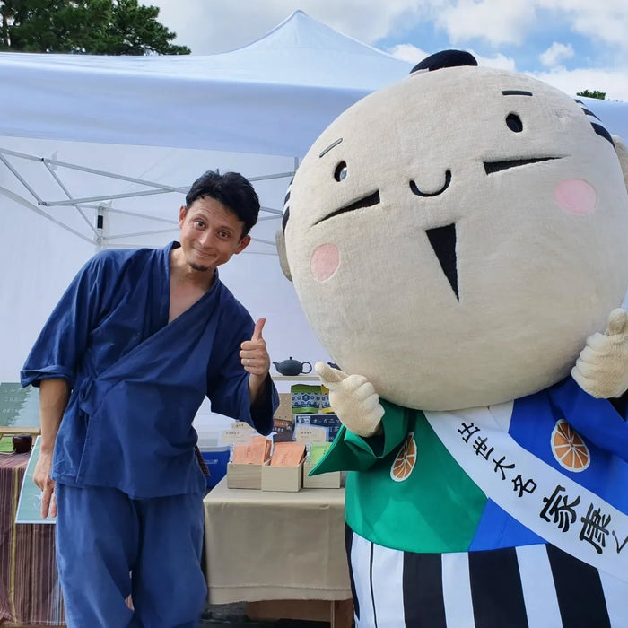 tea farmer atsumi ryota with shizuoka mascot