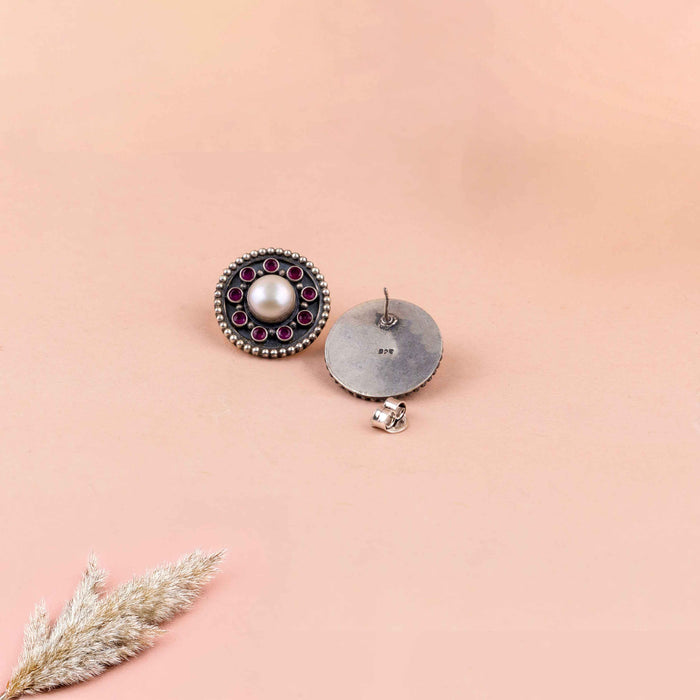Adya Pearl Raani Classic Stud Earring