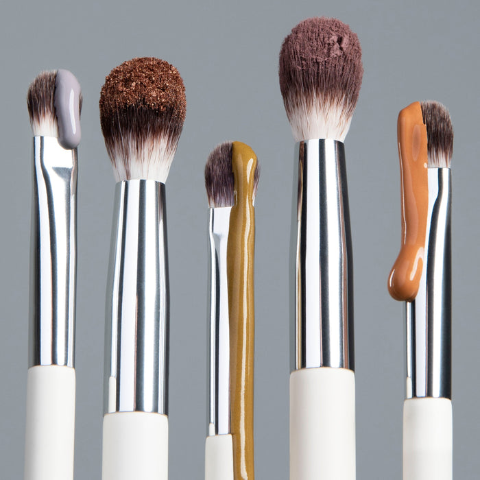 ILIA-Complexion Brush-Makeup-2022_EVERGREEN_BRUSHES_a9b14eb2-5d46-432f-8554-287699c7bea8-The Detox Market |