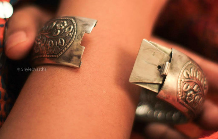 Dulari Flower Art Classic Kada