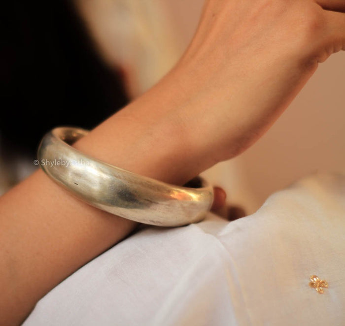 Dulari Matte Solid Kada