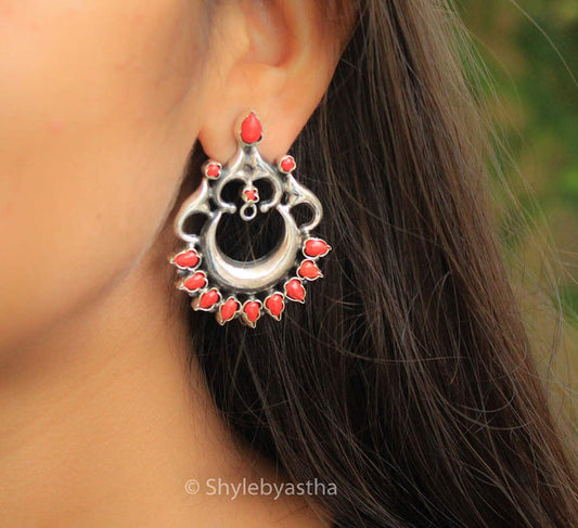 Essence Coral Red Studs