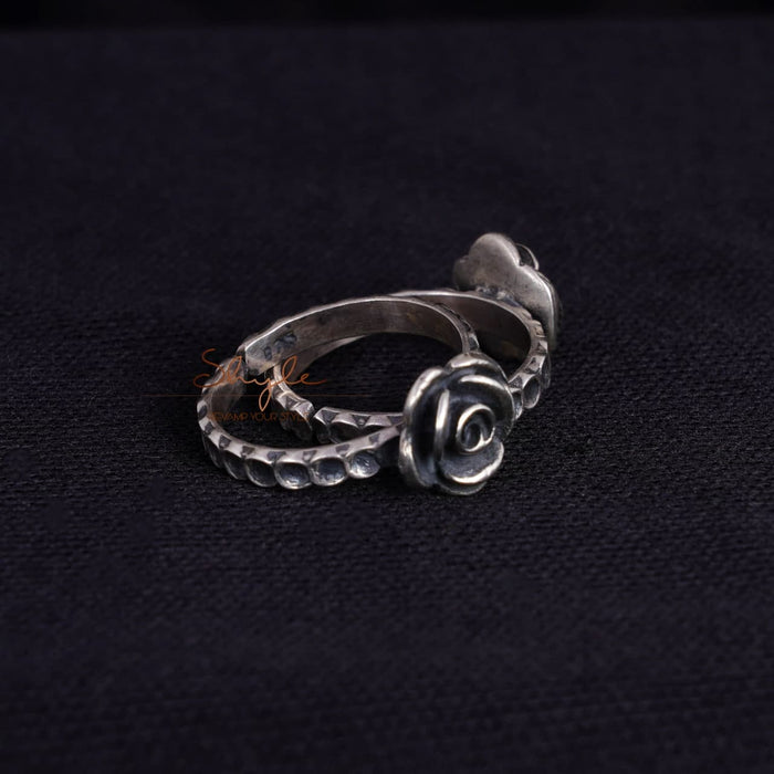 Moh Intricate Rose Toe Ring