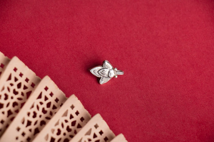 Moh Intricate Triple Leaf Nose Clip on