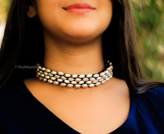 Tattva Dholak Choker
